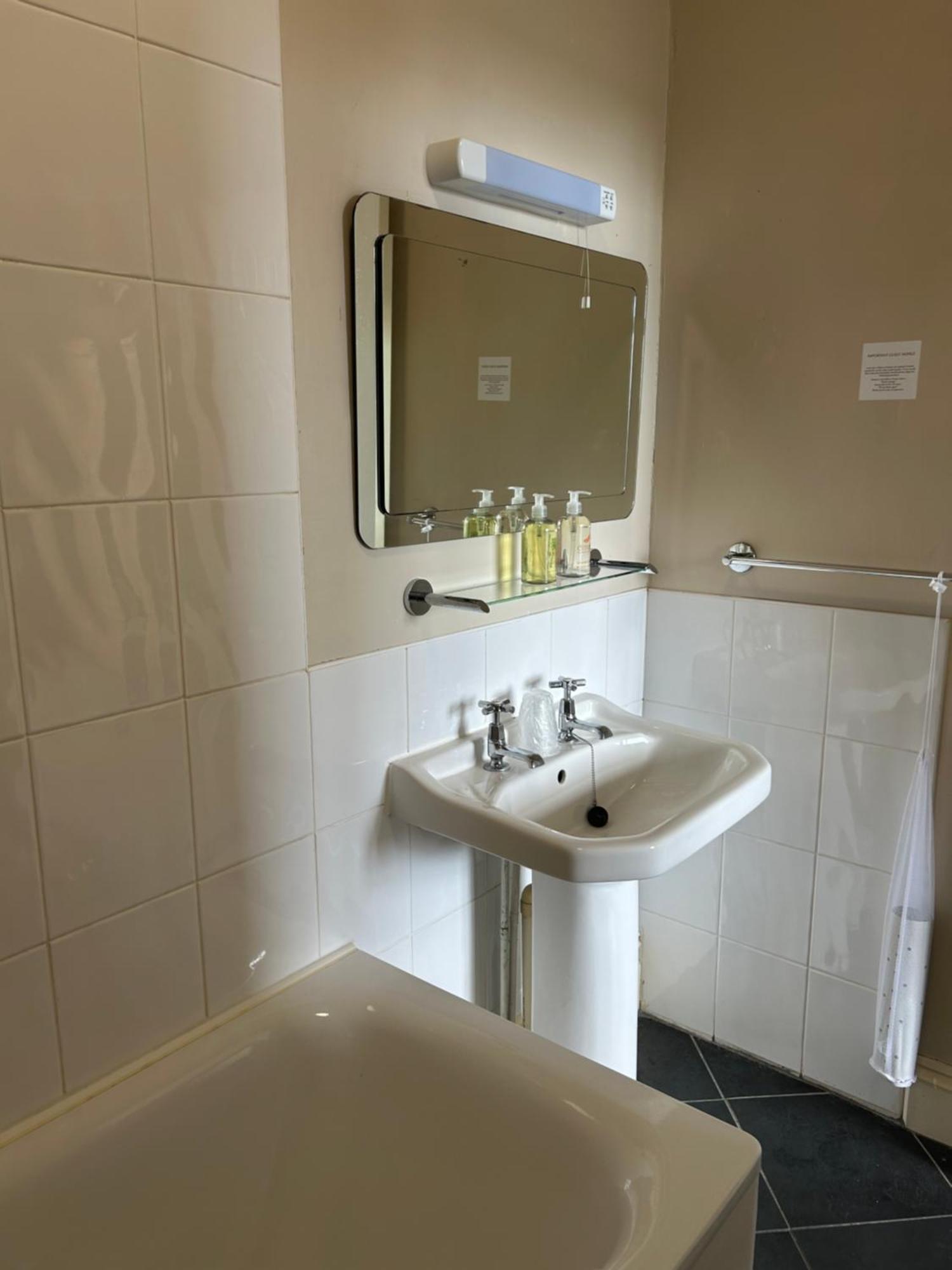 Broadway House Bed & Breakfast Laugharne Ngoại thất bức ảnh