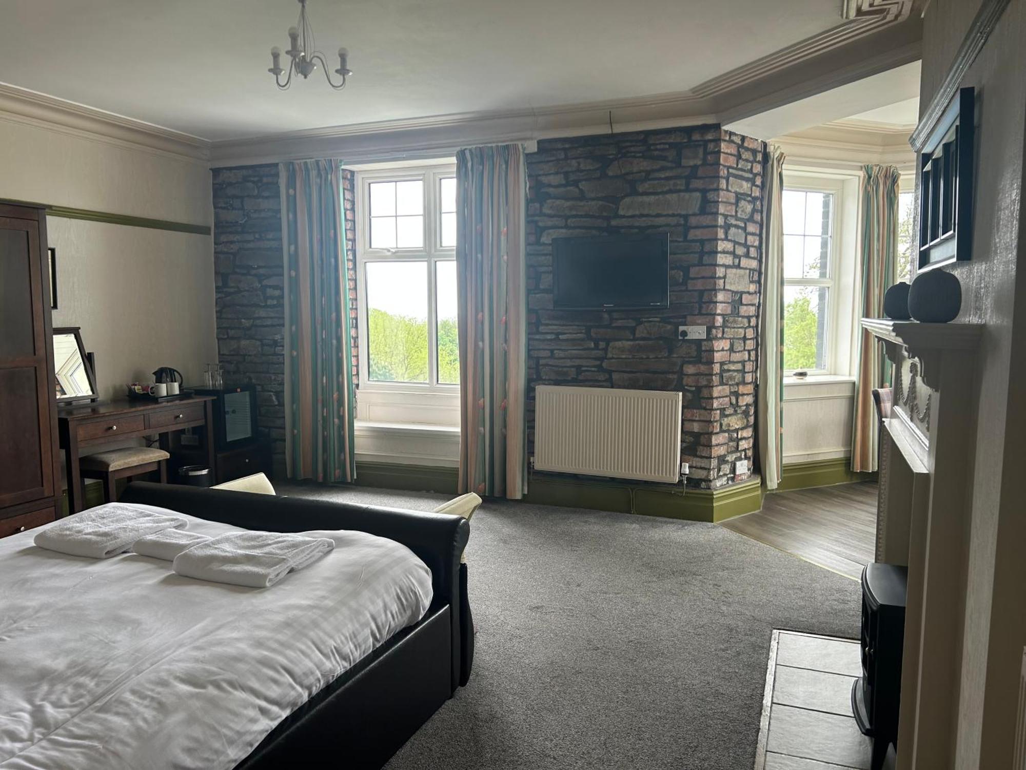 Broadway House Bed & Breakfast Laugharne Ngoại thất bức ảnh